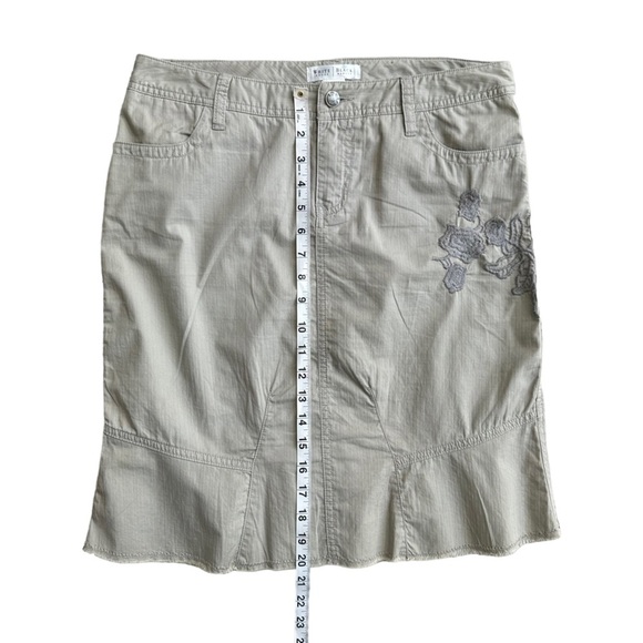 White House Black Market Women's Fit & Flare with‎ Floral Embroider Midi Skirts - Picture 8 of 8